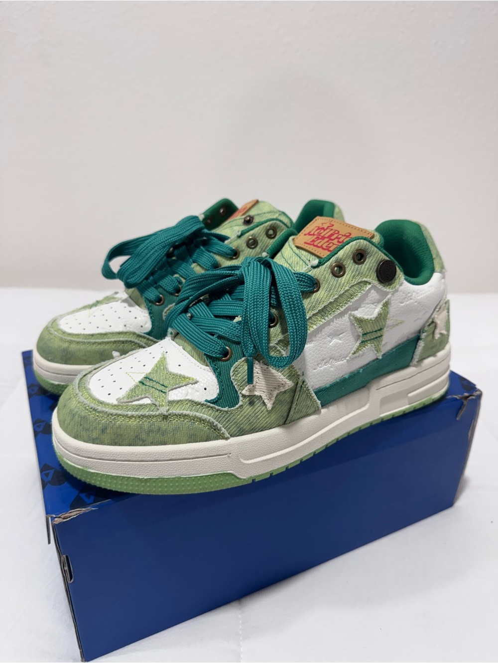 Men’s Green & White Low Sneaker